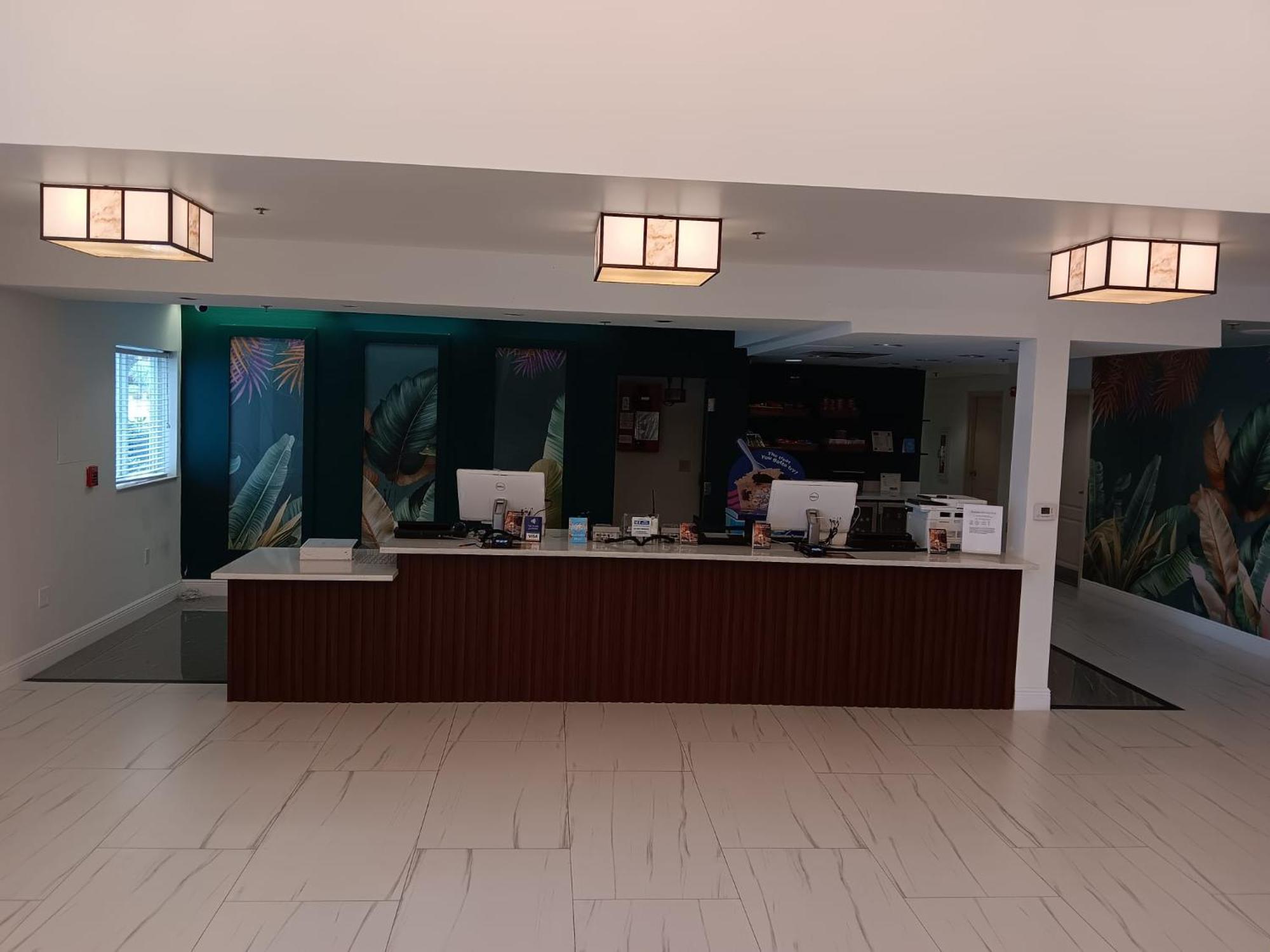 Montreal Suites Орландо Екстериор снимка